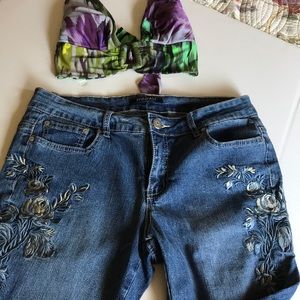 Rox & Ali Stretch Denim Floral Embroidery Capris